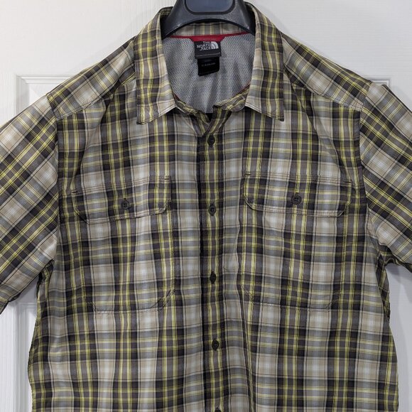 The North Face Men's Plaid Yellow and Tan Short Sleeve Button-Up Shirt - Picture 2 of 11